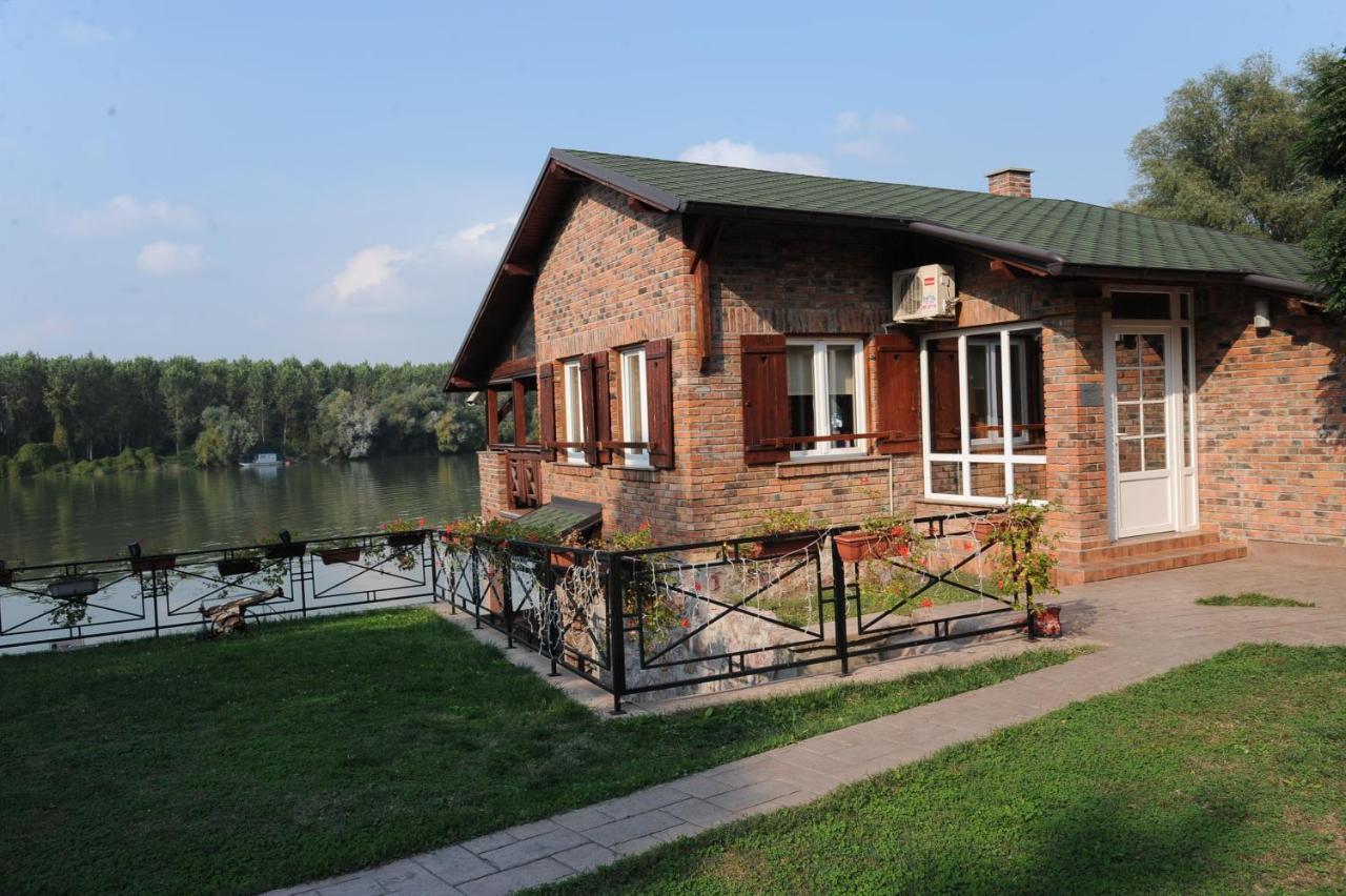 Vila Odmor Na Dunavu Beocin Extérieur photo